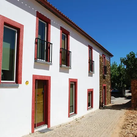 Alojamentos Turisticos Sao Torcato Moradal Turismo Espaco Rural Landhaus Estreito