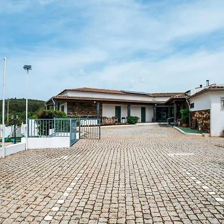 Εξοχικό σπίτι Alojamentos Turisticos Sao Torcato Moradal Turismo Espaco Rural