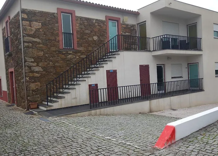 Alojamentos Turisticos Sao Torcato Moradal Turismo Espaco Rural בית כפרי Estreito