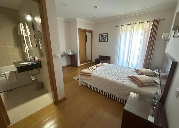 Alojamentos Turisticos Sao Torcato Moradal Turismo Espaco Rural בית כפרי Estreito