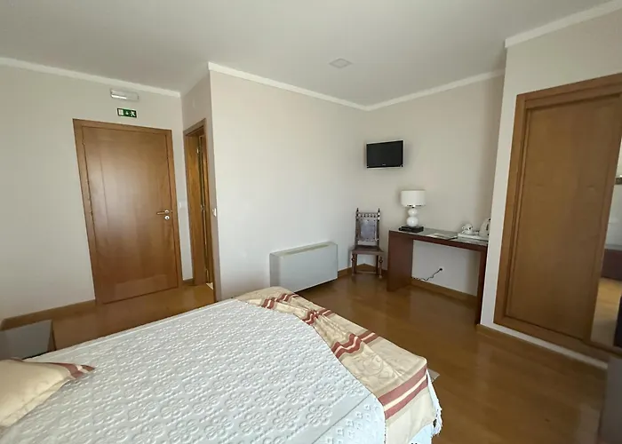 Alojamentos Turisticos Sao Torcato Moradal Turismo Espaco Rural בית כפרי Estreito