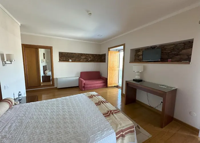 בית כפרי Alojamentos Turisticos Sao Torcato Moradal Turismo Espaco Rural *