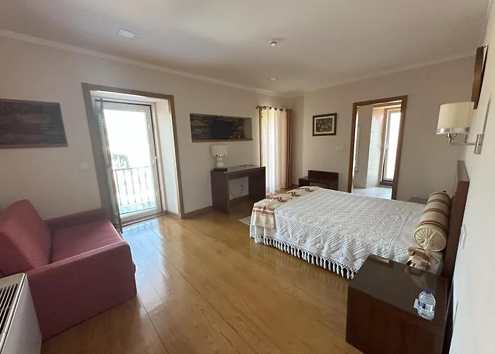 Alojamentos Turisticos Sao Torcato Moradal Turismo Espaco Rural * Estreito