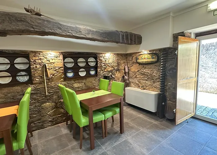 Alojamentos Turisticos Sao Torcato Moradal Turismo Espaco Rural *