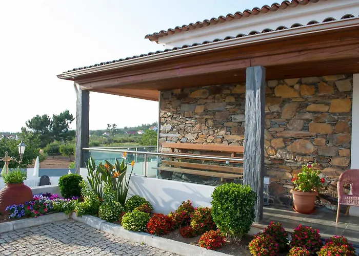 Alojamentos Turísticos São Torcato Moradal Turismo Espaço Rural Séjour à la campagne *